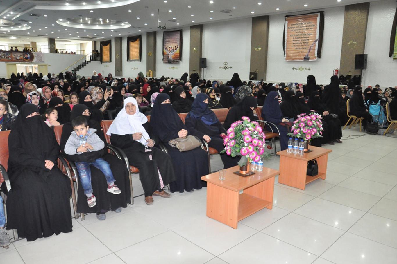 'Mazlumiyet ve Şahadet' konulu konferans düzenlendi